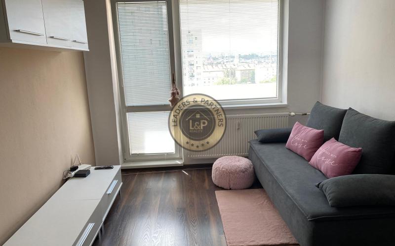 1,5 izbový byt, Košice-Juh, Oštepová ul., loggia, 3D prehliadka