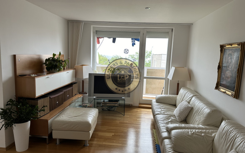 3 izbový byt Vyské Tatry, Nižné Hágy, kompl. rekonštrukcia, 4x loggia, zariadenie