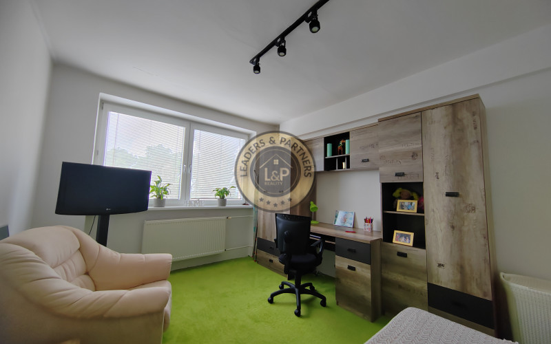 Pekný 4 izbový byt s garážou vo Veľkom Bieli na predaj