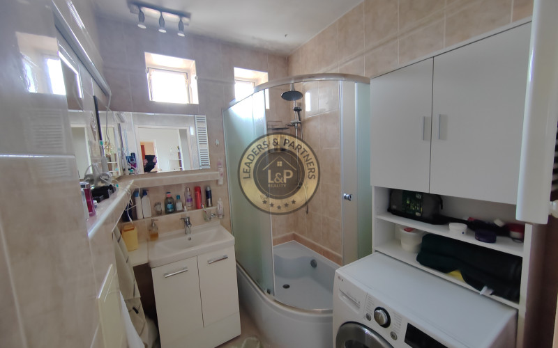 Pekný 4 izbový byt s garážou vo Veľkom Bieli na predaj