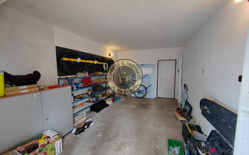 Pekný 4 izbový byt s garážou vo Veľkom Bieli na predaj