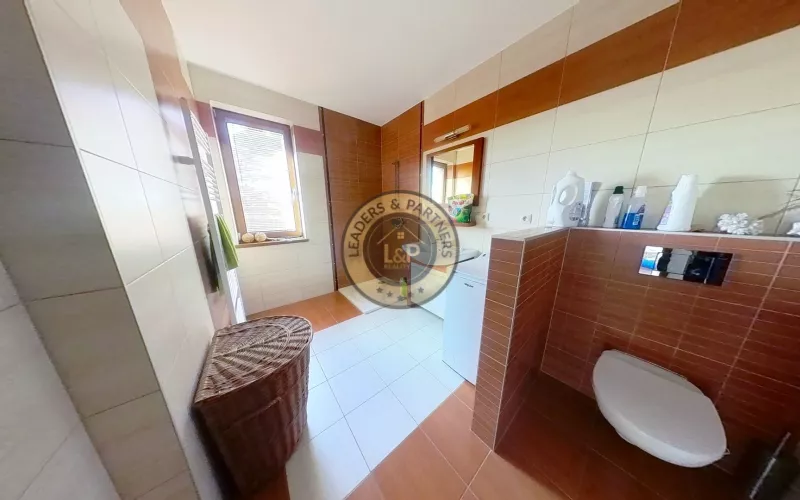 Ponúkame na predaj rodinný dom v Modranke