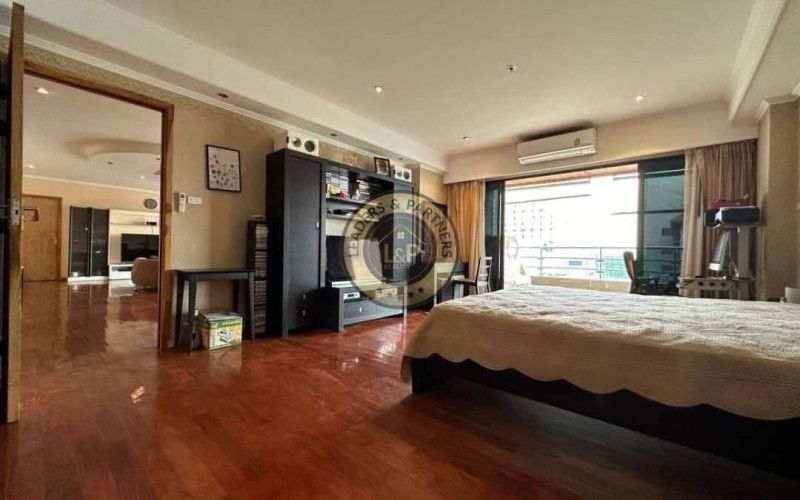 Thajsko-Pattaya-Phratamnak-3izbový byt-200m2-View Talay