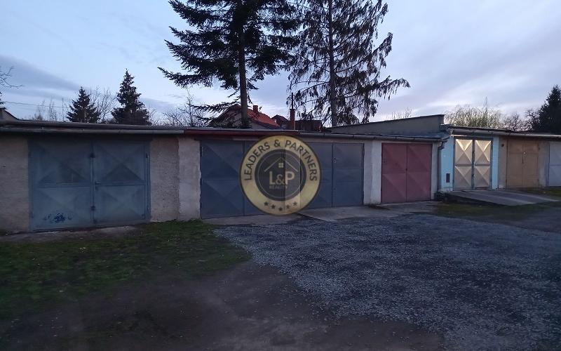 NA PREDAJ murovaná garáž FIĽAKOVO okres Lučenec