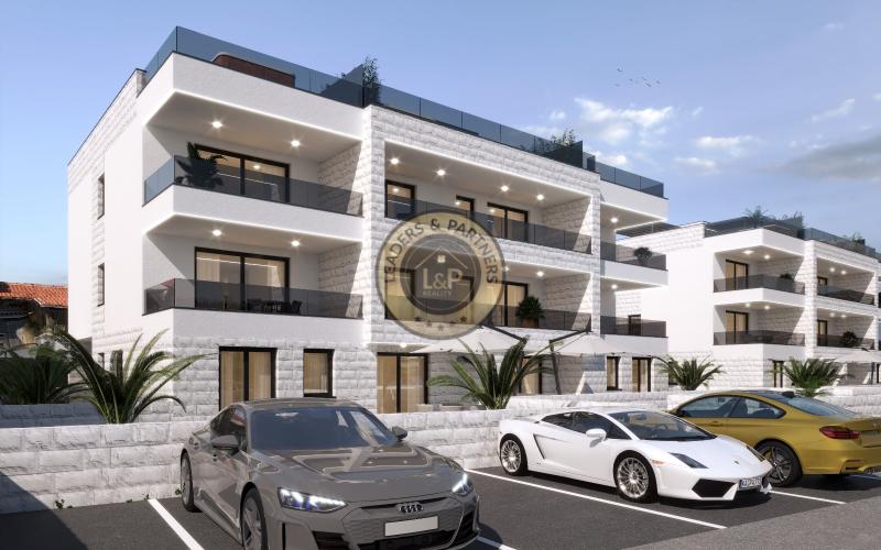 ZADAR - PRIVLAKA, apartmán so záhradou vo výbornej lokalite hneď pri mori