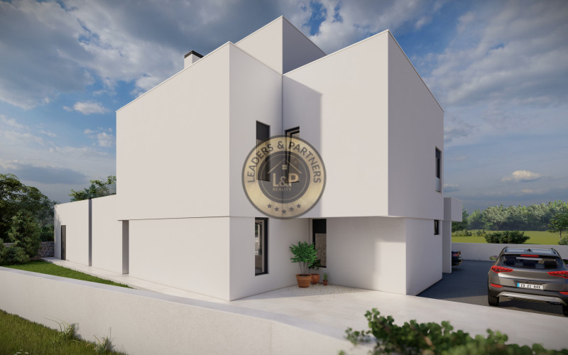 ZADAR - ZATON, luxusná dvojposchodová vila na pozemku 761 m2 s dvoma bazénmi