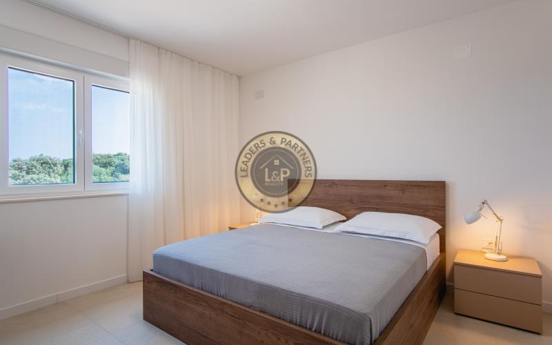 PAG - MANDRE, na predaj vila 260 m2, novostavba, sauna, bazen, výhľad, pozemok 1124 m2