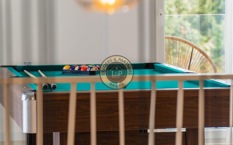 PAG - MANDRE, na predaj vila 260 m2, novostavba, sauna, bazen, výhľad, pozemok 1124 m2