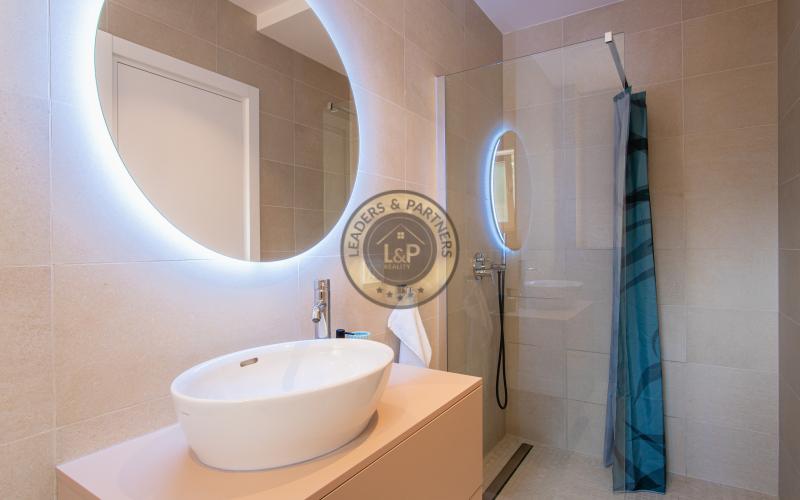 PAG - MANDRE, na predaj vila 260 m2, novostavba, sauna, bazen, výhľad, pozemok 1124 m2