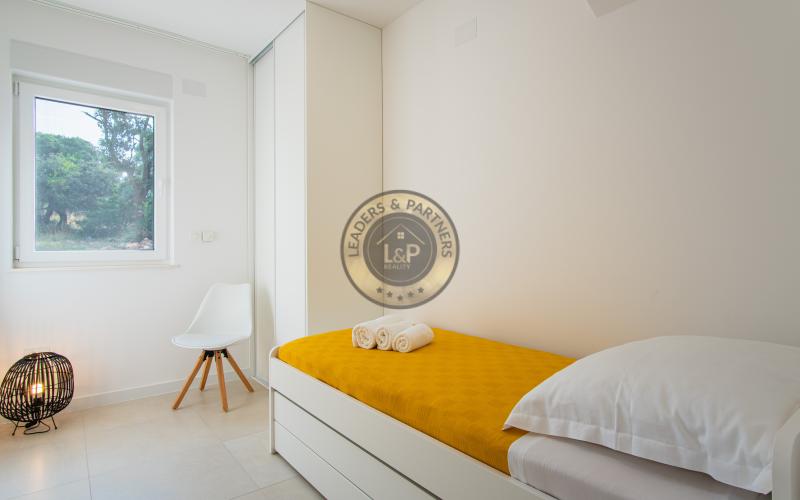 PAG - MANDRE, na predaj vila 260 m2, novostavba, sauna, bazen, výhľad, pozemok 1124 m2