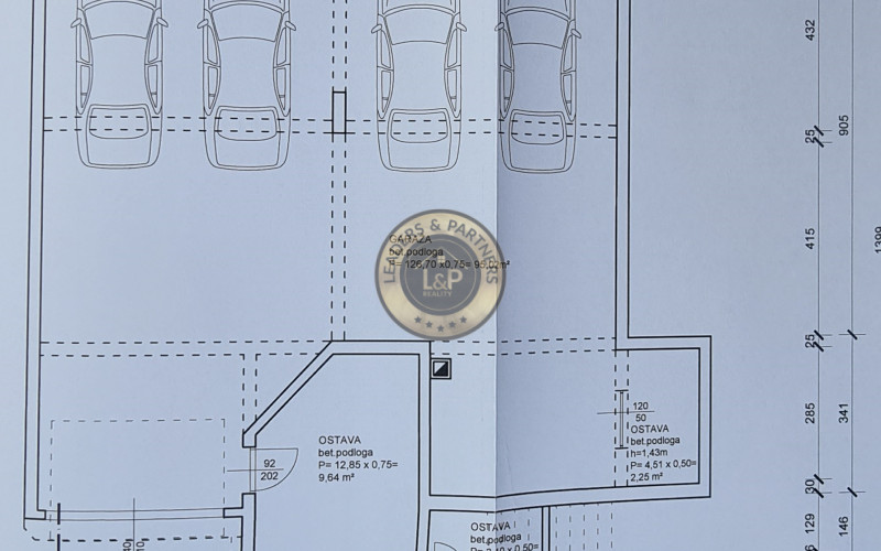 ZADAR - VIR, na predaj hned pri mori dom so 6 apartmanov, atraktívna obchodná investícia