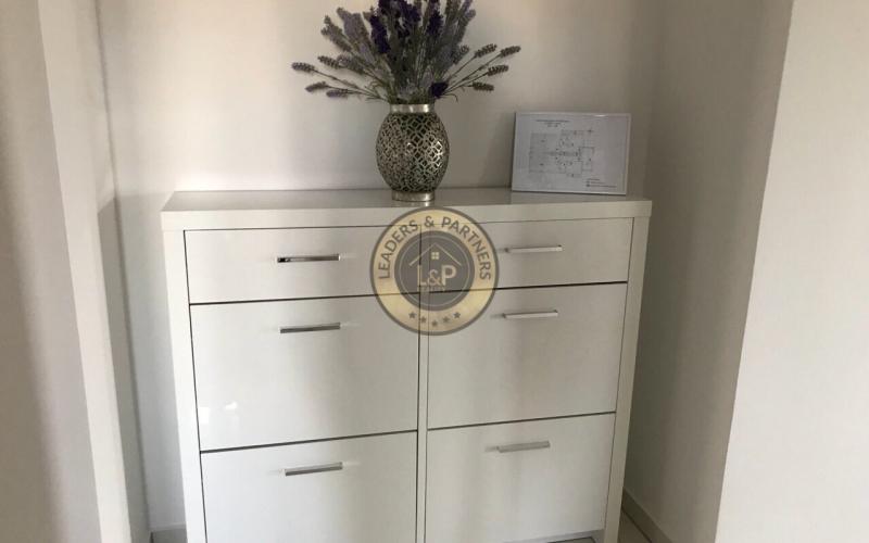 NOVALJA, NA PREDAJ ŠTVORPOSCHODOVÝ DOM S 5 APARTMÁNMI, BAZÉN, LOKALITA, KOMPLETNE NOVO ZARIADENÝ