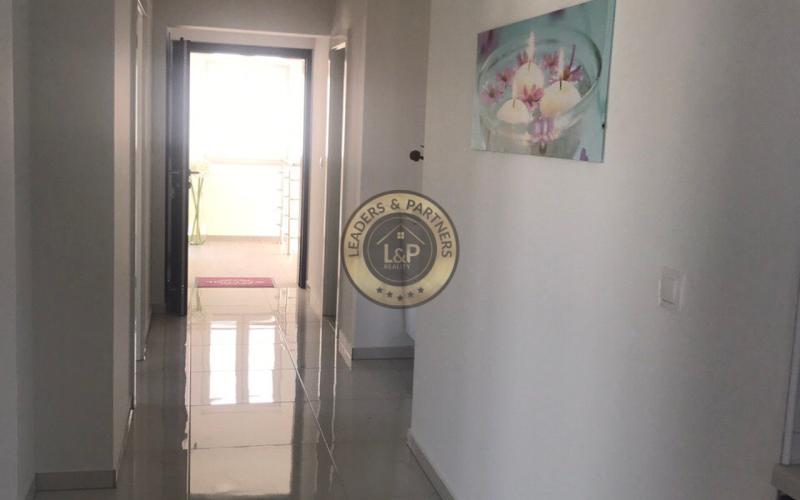 NOVALJA, NA PREDAJ ŠTVORPOSCHODOVÝ DOM S 5 APARTMÁNMI, BAZÉN, LOKALITA, KOMPLETNE NOVO ZARIADENÝ