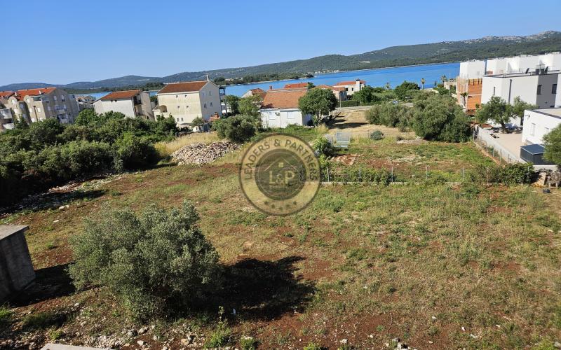 ZADAR - TURANJ, NA PREDAJ STAVEBNÝ POZEMOK 1380 M2, POVOLENIE, PROJEKTY, PEKNÝ VÝHĽAD NA MORE!