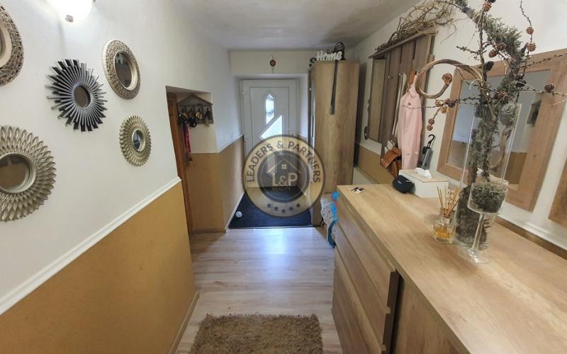 PREDAJ: veľký poschodový rodinný dom v Poprade - Matejovce s garážou a zasklenou verandou