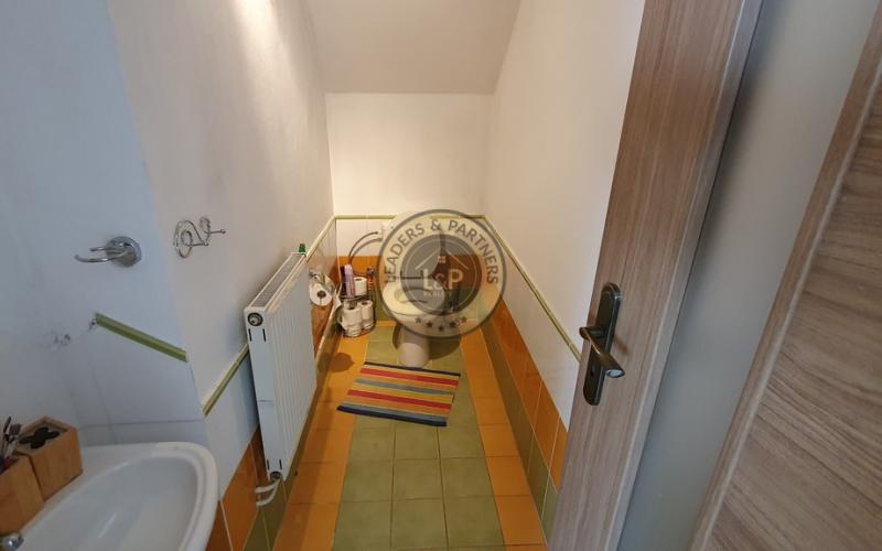 PREDAJ: veľký poschodový rodinný dom v Poprade - Matejovce s garážou a zasklenou verandou