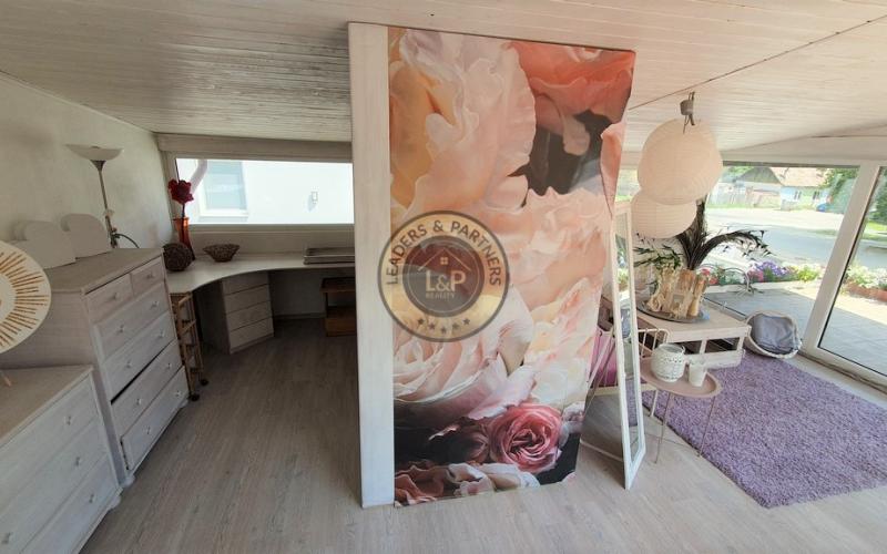 PREDAJ: veľký poschodový rodinný dom v Poprade - Matejovce s garážou a zasklenou verandou