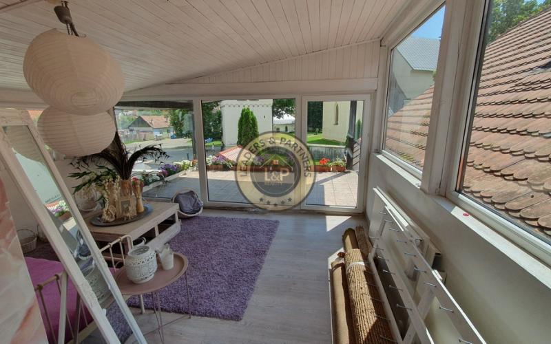 PREDAJ: veľký poschodový rodinný dom v Poprade - Matejovce s garážou a zasklenou verandou