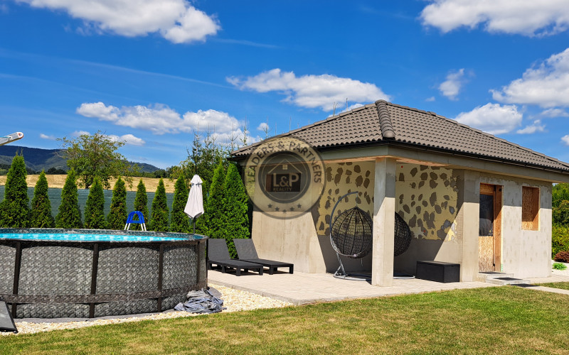 NA PREDAJ-bungalov, pekná a lukratívna lokalita v obci Malinová