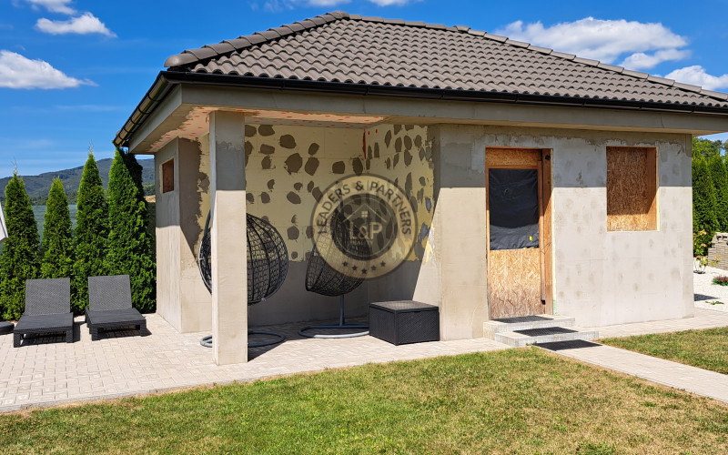 NA PREDAJ-bungalov, pekná a lukratívna lokalita v obci Malinová