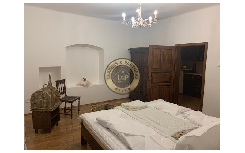 Krásny rodinný dom s veľkorysým pozemkom v obci Abaújvár.