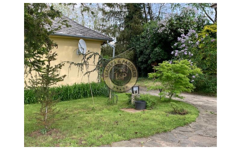 Krásny rodinný dom s veľkorysým pozemkom v obci Abaújvár.