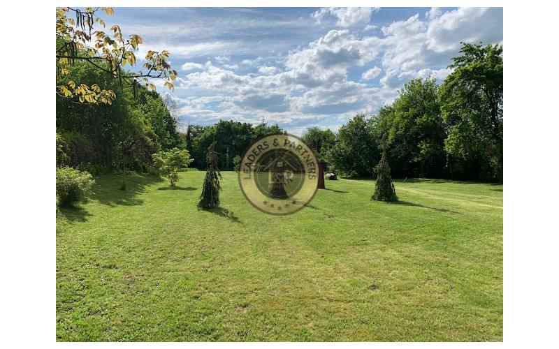 Krásny rodinný dom s veľkorysým pozemkom v obci Abaújvár.