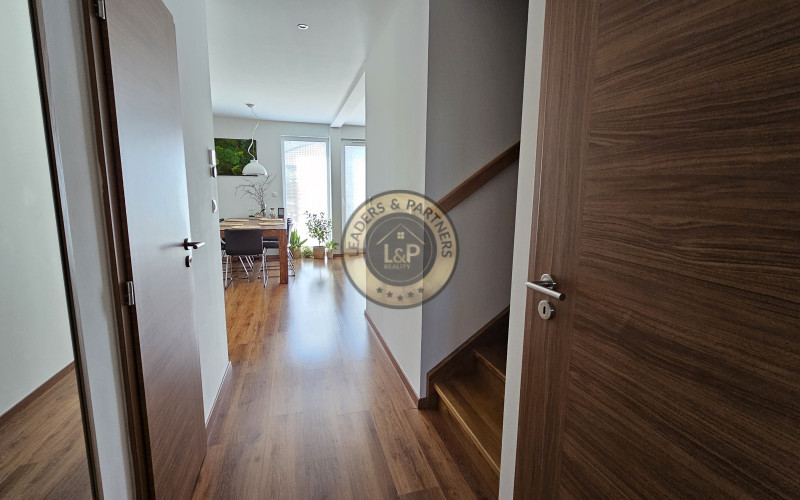 Na predaj 4 -izbový rodinný dom v Senci