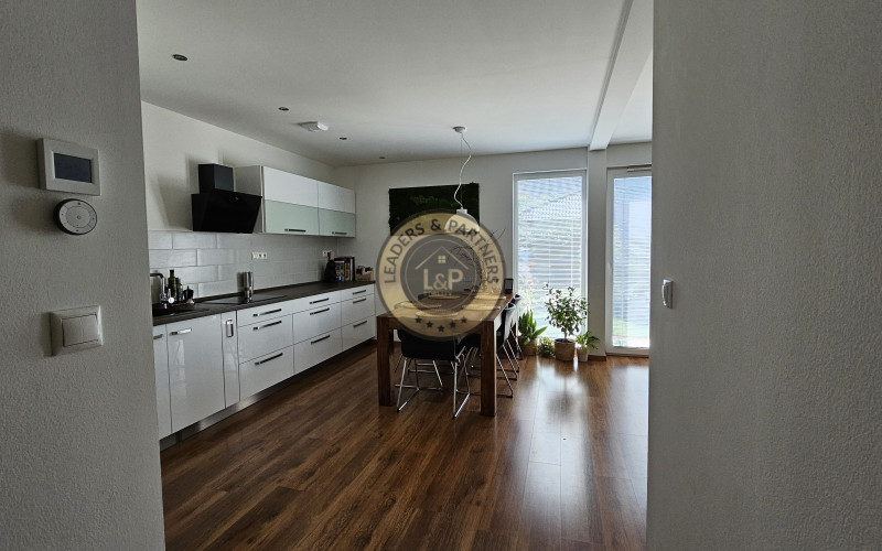 Na predaj 4 -izbový rodinný dom v Senci