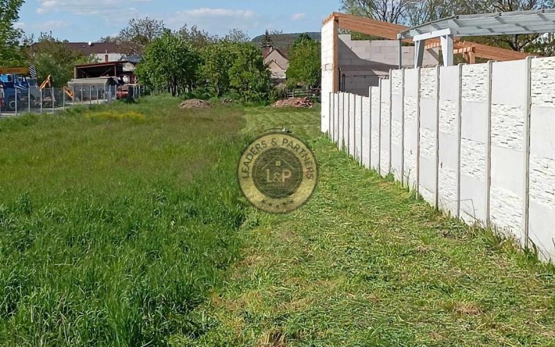 Na predaj pozemok vhodný na výstavbu RD v obci Dojč