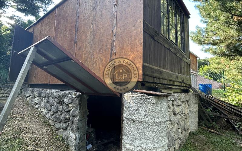 ZNÍŽENÁ CENA! Na predaj pozemok s chatkou v Trstíne časť Rasuchov