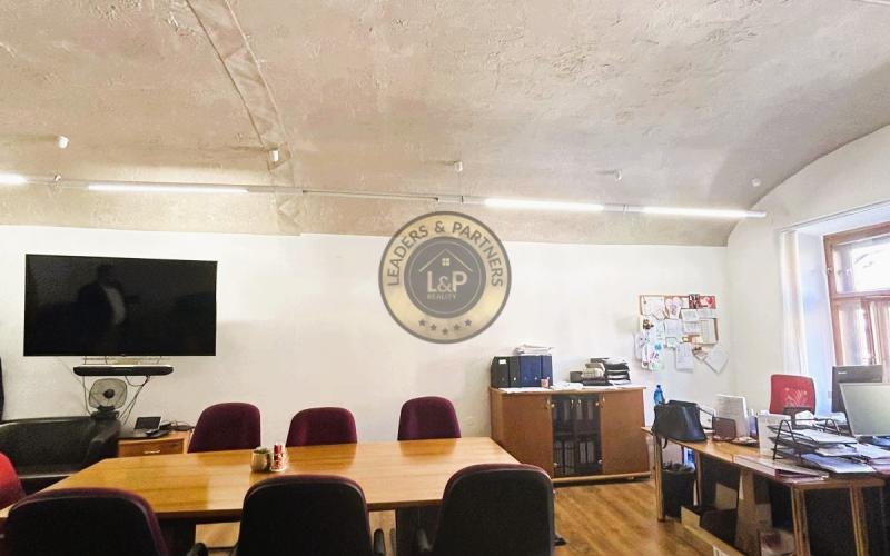 PRENÁJOM Priestorov na Hlavnej ulici - Prešov