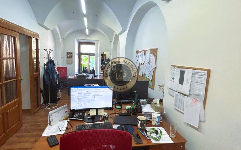 PRENÁJOM Priestorov na Hlavnej ulici - Prešov