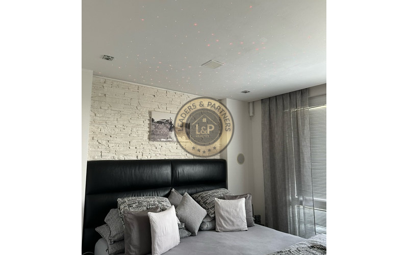 Na predaj nadštandardne zrekonštruovaný 3,5 izbový byt v Seredi na Pažitnej ulici.