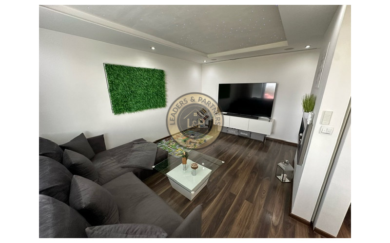 Na predaj nadštandardne zrekonštruovaný 3,5 izbový byt v Seredi na Pažitnej ulici.