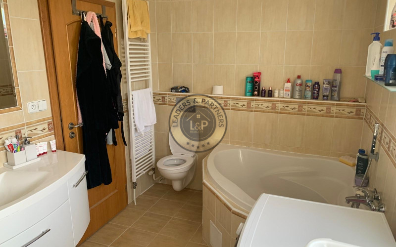 5 izbový rodinný dom na Predaj v Rovinke