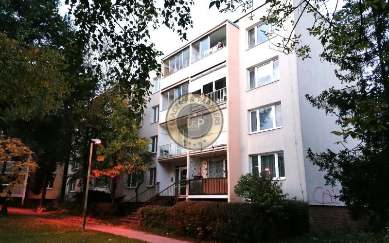 Na predaj 3-izbový byt po rekonštrukcii, ulica Mikovíniho.