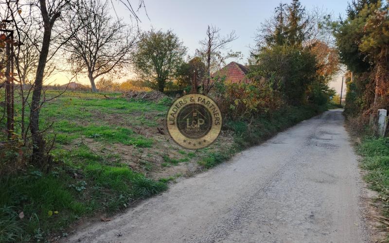 Stavebný pozemok Nitra-Mlynárce 2433m2