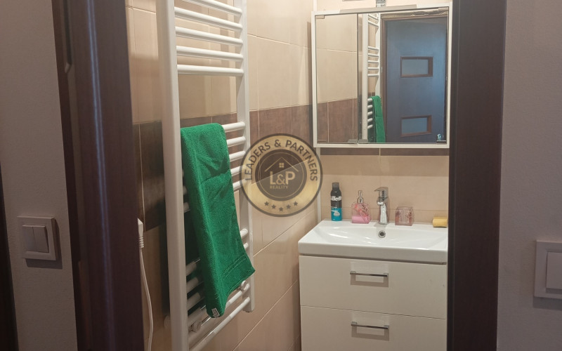 PREDAJ veľký zrekonštruovaný 2-izb.byt, komplet zariadený, v  blízkosti  Lesoparku