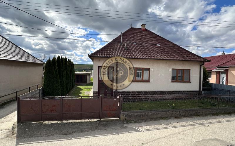 PREDAJ: 3izbový zachovalý domček, Pastuchov