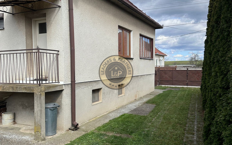 PREDAJ: 3izbový zachovalý domček, Pastuchov