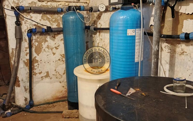 2 podlažná budova Alekšince-Lahne