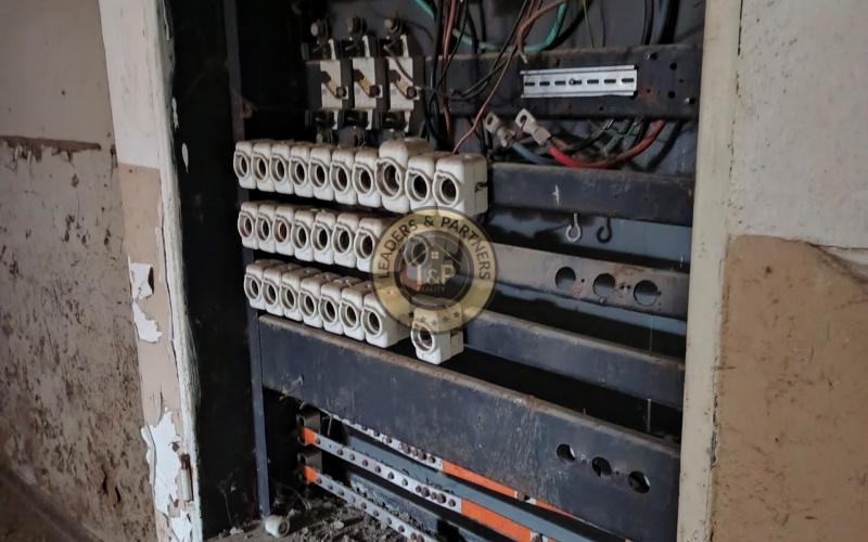 2 podlažná budova Alekšince-Lahne