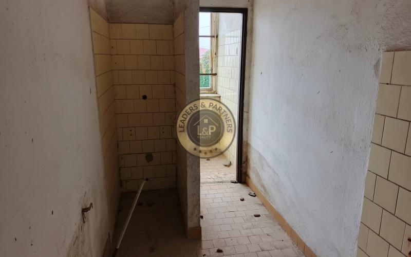 2 podlažná budova Alekšince-Lahne