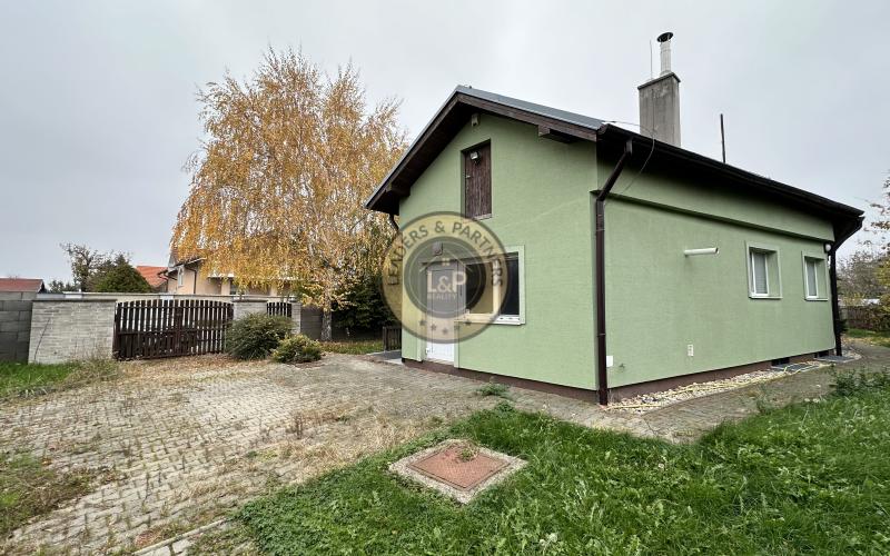 Rekreačná chatka na celoročné užívanie NA PREDAJ