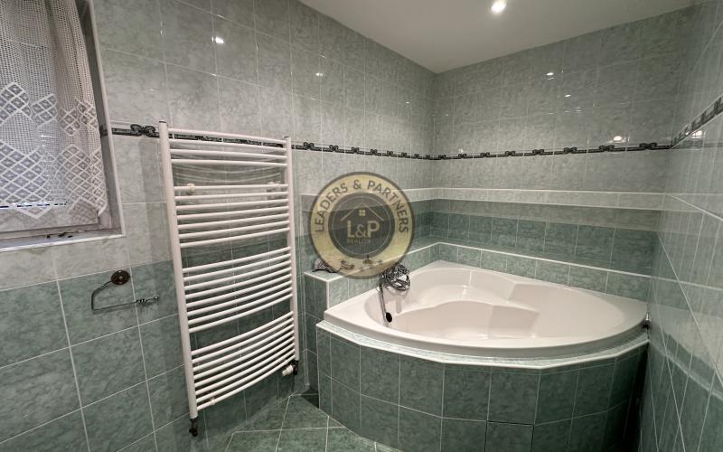 Rekreačná chatka na celoročné užívanie NA PREDAJ