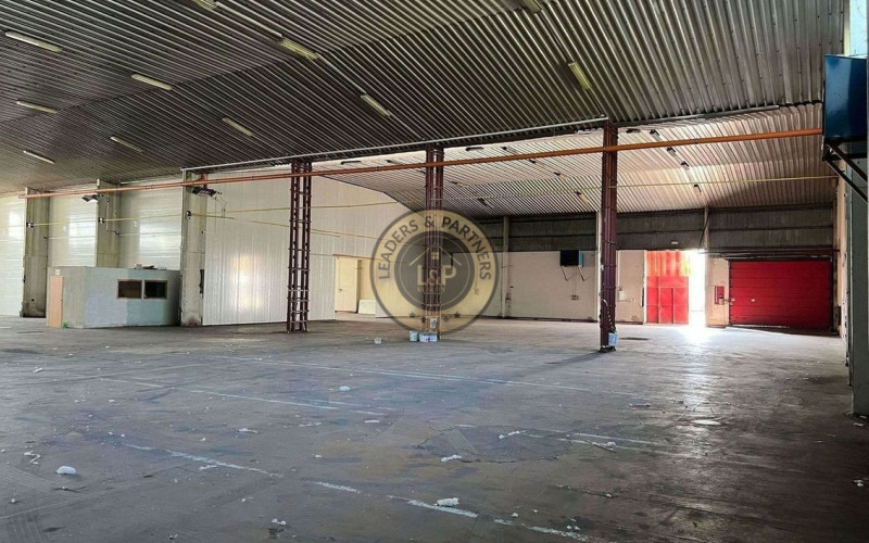 Na predaj prevádzkové a skladové haly s administratívou v Trnave na Chovateľskej ulici