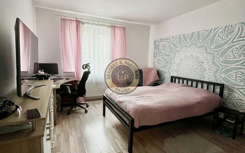 REZERVOVANÝ! Na predaj priestranný 3-izbový byt v Pezinku na Muškátovej ulici.