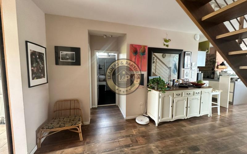 Na prenájom 7 izbový RD-CHORVÁTSKY GROB, 250 m2