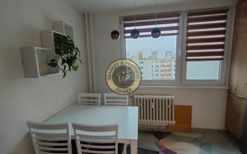 2-izbový byt s 2 loggiami na prenájom – Dúbravka, Bratislava